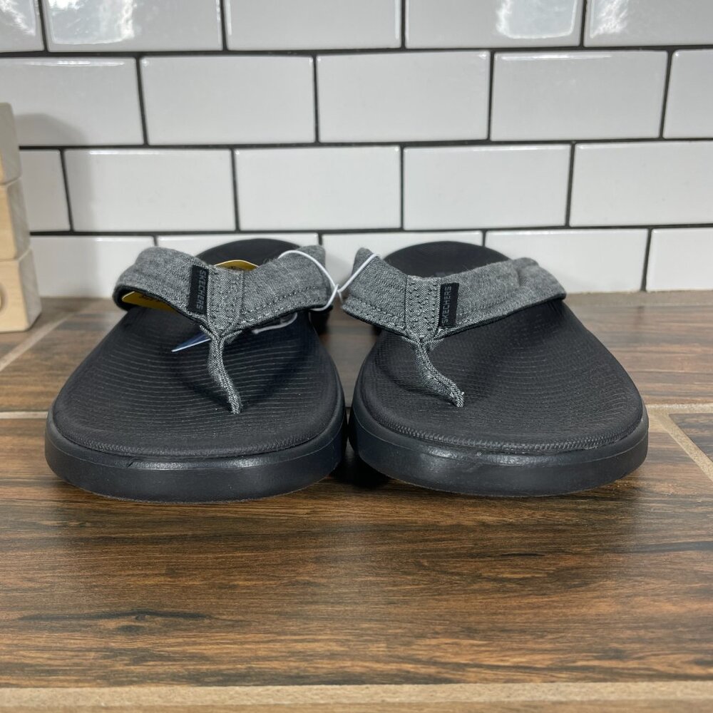 Skechers GOwalk Womens 8 Shoes Black Gray On The Go Thong Flip Flop Sandal NEW - Picture 2 of 10